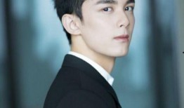 圈内爆料吴磊赵露思,甜蜜互动引粉丝热议