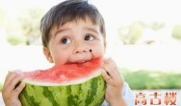 娱乐吃瓜酱小孩发疯,小孩发疯事件引发全网热议